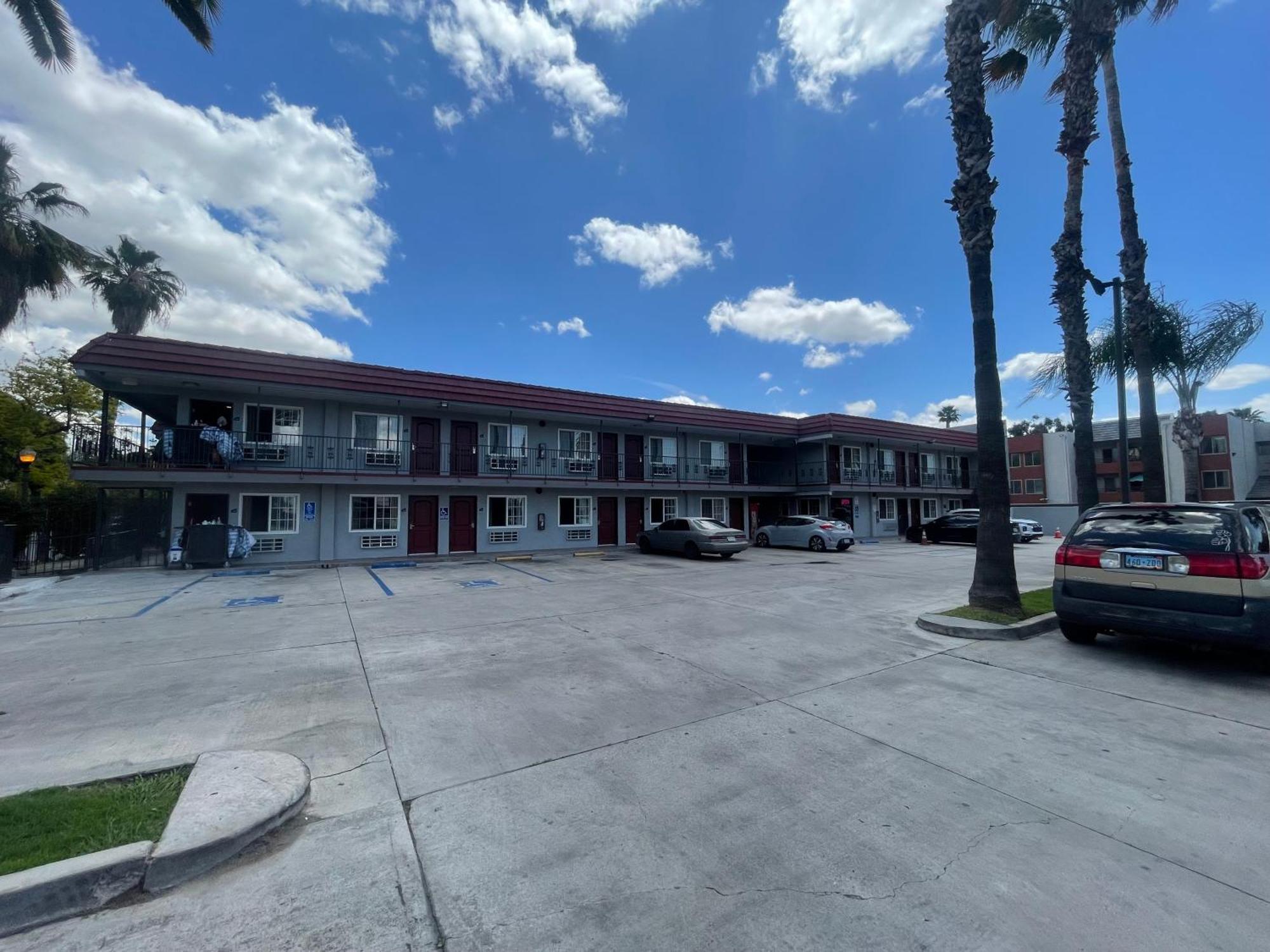 Simplestay Suites - Downtown San Bernardino Exteriör bild