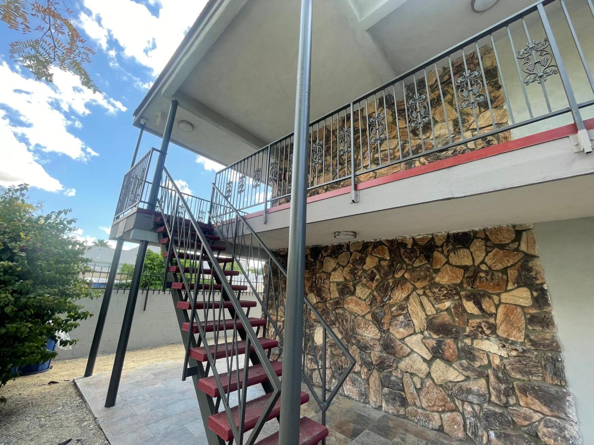 Simplestay Suites - Downtown San Bernardino Exteriör bild