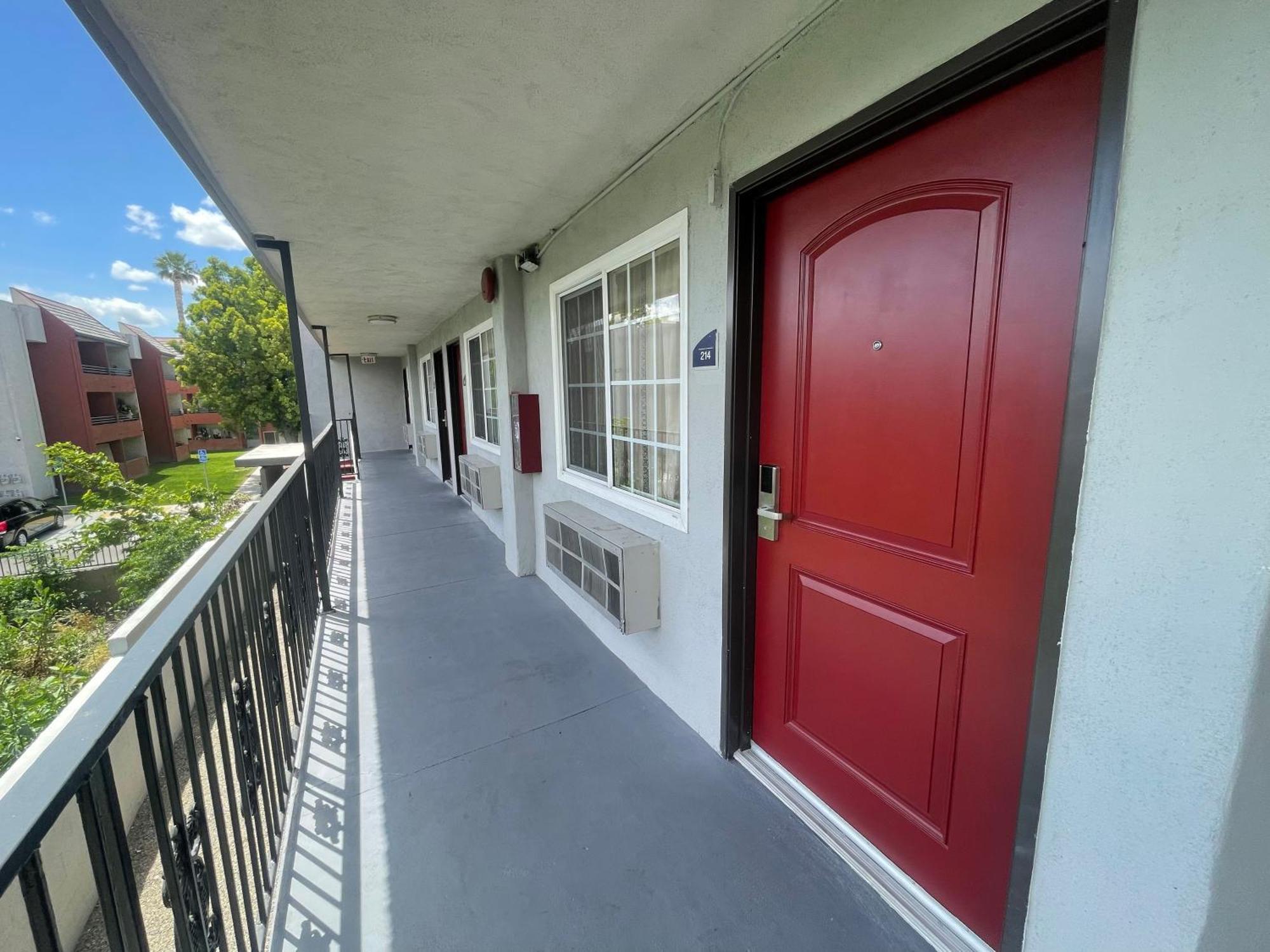 Simplestay Suites - Downtown San Bernardino Exteriör bild