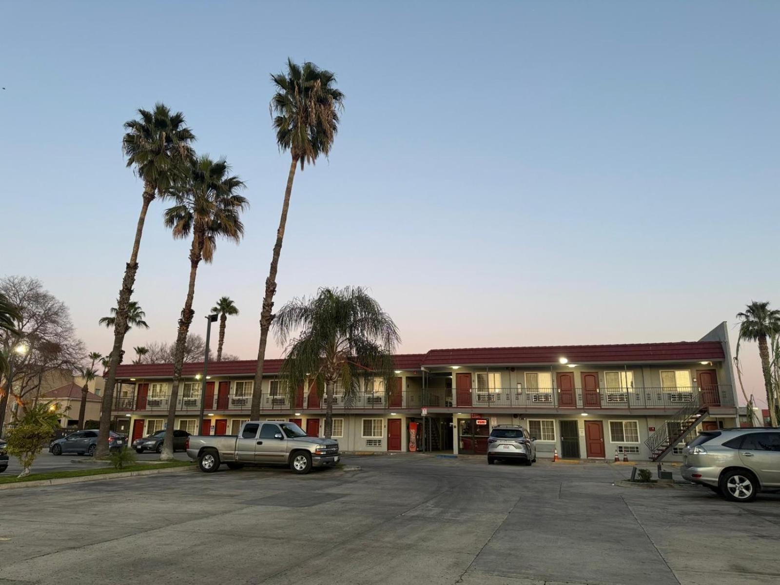 Simplestay Suites - Downtown San Bernardino Exteriör bild